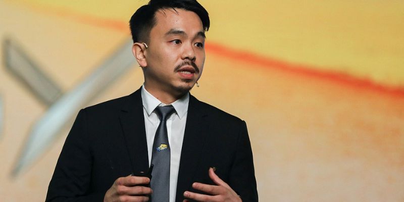 Chân dung CEO điều hành trang giải trí